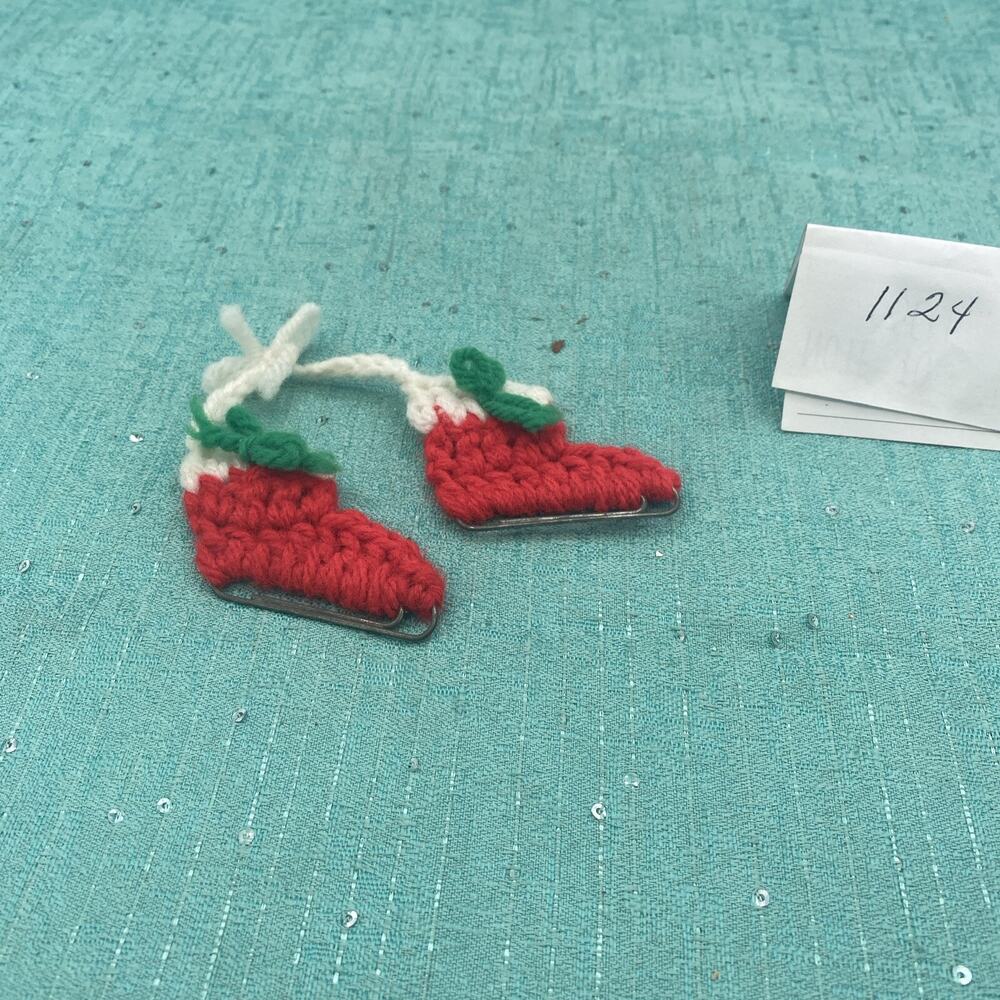 vintage handmade knitted ice skate ornament Red White 3” Yarn 70’s